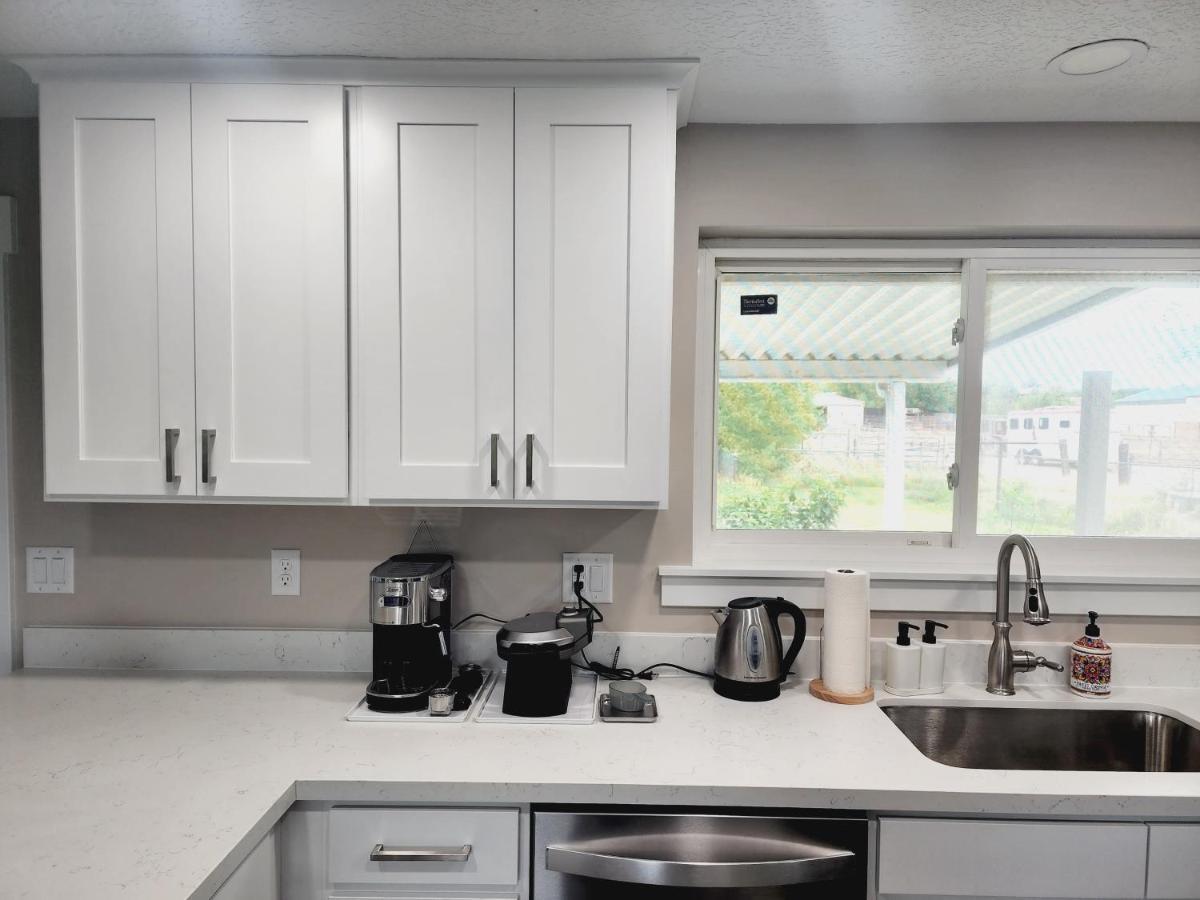 3 Bed 2 Bath Full Accessible Townhome In Heart Of Slc South Jordan Exterior photo